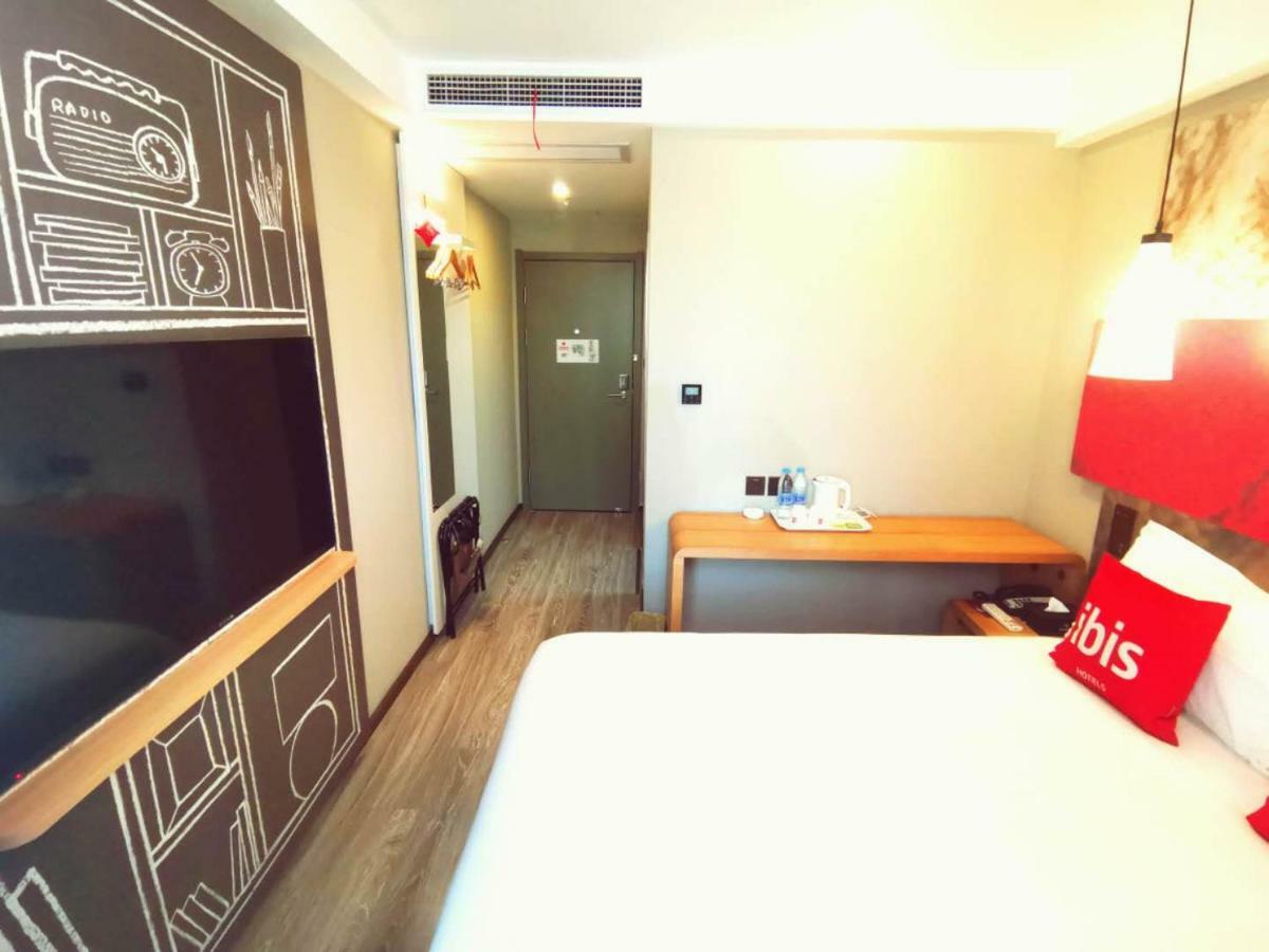 Ibis Tianjin Railway Station North Square Hotel Exterior photo